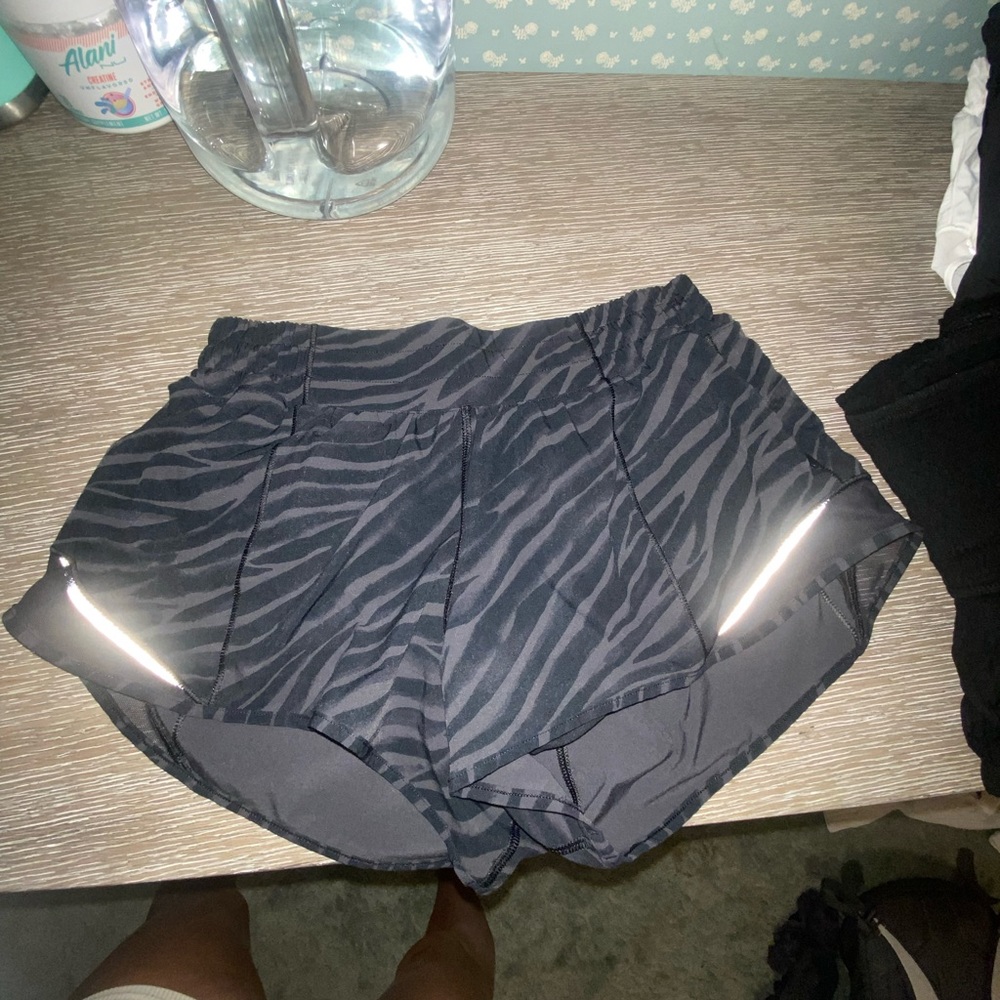 Lululemon low rise hottie hot shorts, 2.5 inch zebra print black